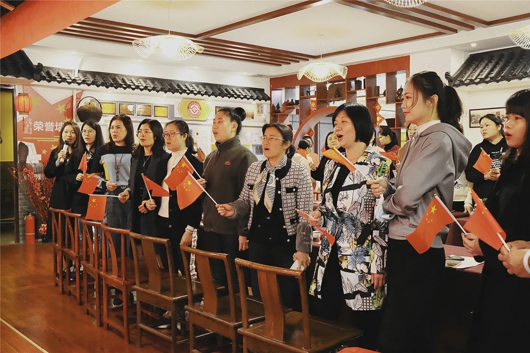 歡慶“三八”節(jié)：三月春光美，我們這樣過