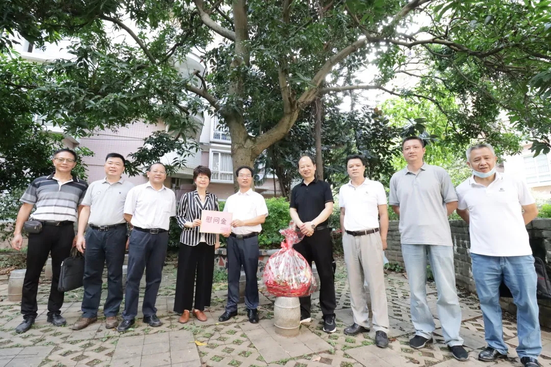 暖心！自治區(qū)總工會調(diào)研走訪慰問組到我市開展調(diào)研走訪慰問活動