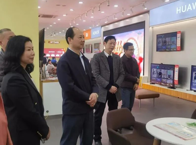 市總工會(huì)開(kāi)展戶外勞動(dòng)者服務(wù)站點(diǎn)專項(xiàng)調(diào)研，全面推進(jìn)職工服務(wù)陣地建設(shè)工作