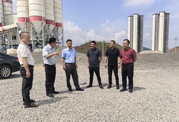 精準(zhǔn)把脈加快推進(jìn)│ 梧州市總工會赴藤縣、岑溪市指導(dǎo)縣級工人文化宮項目建設(shè)工作