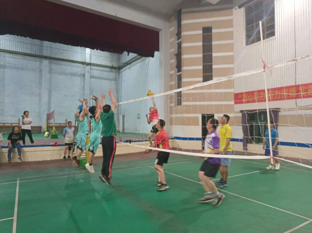 運動點燃激情，拼搏展現(xiàn)風(fēng)采