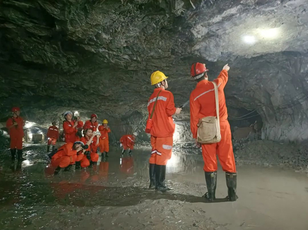 get技能！ 佛子公司工會舉辦攝影知識培訓(xùn)班