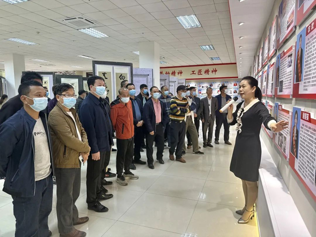 岑溪市教育工會(huì)開(kāi)展思政教育暨職工醫(yī)療互助保障業(yè)務(wù)培訓(xùn)班