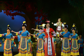 新版彩調(diào)劇《劉三姐》西部行 